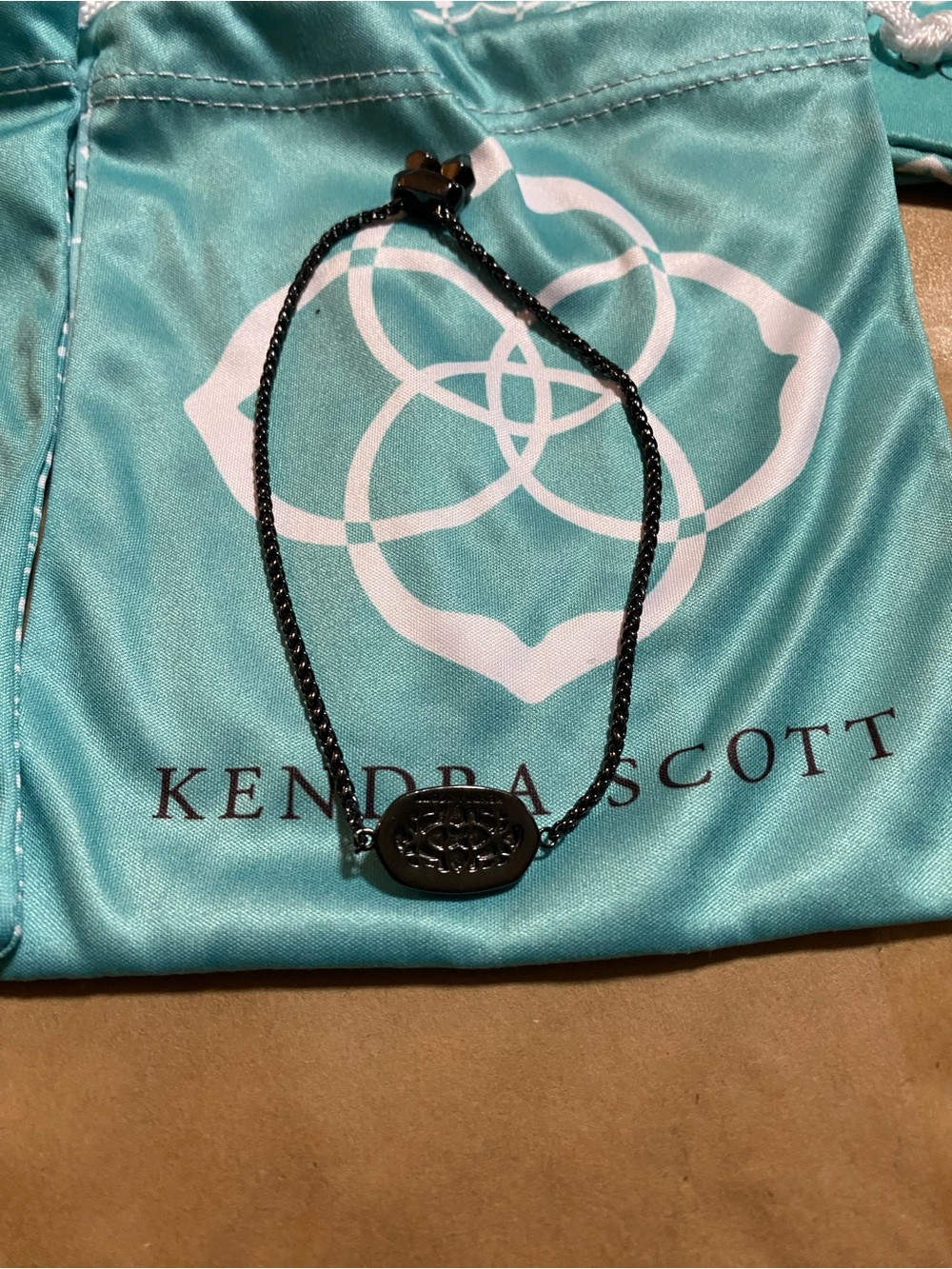 Kendra Scott Black Elaina Logo Pendant Bracelet - adjustable